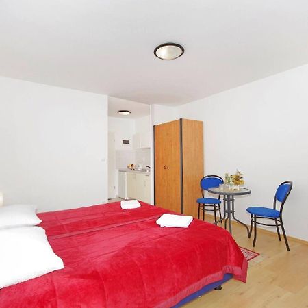 Apartments Javi - Free Private Parking Трогир Экстерьер фото
