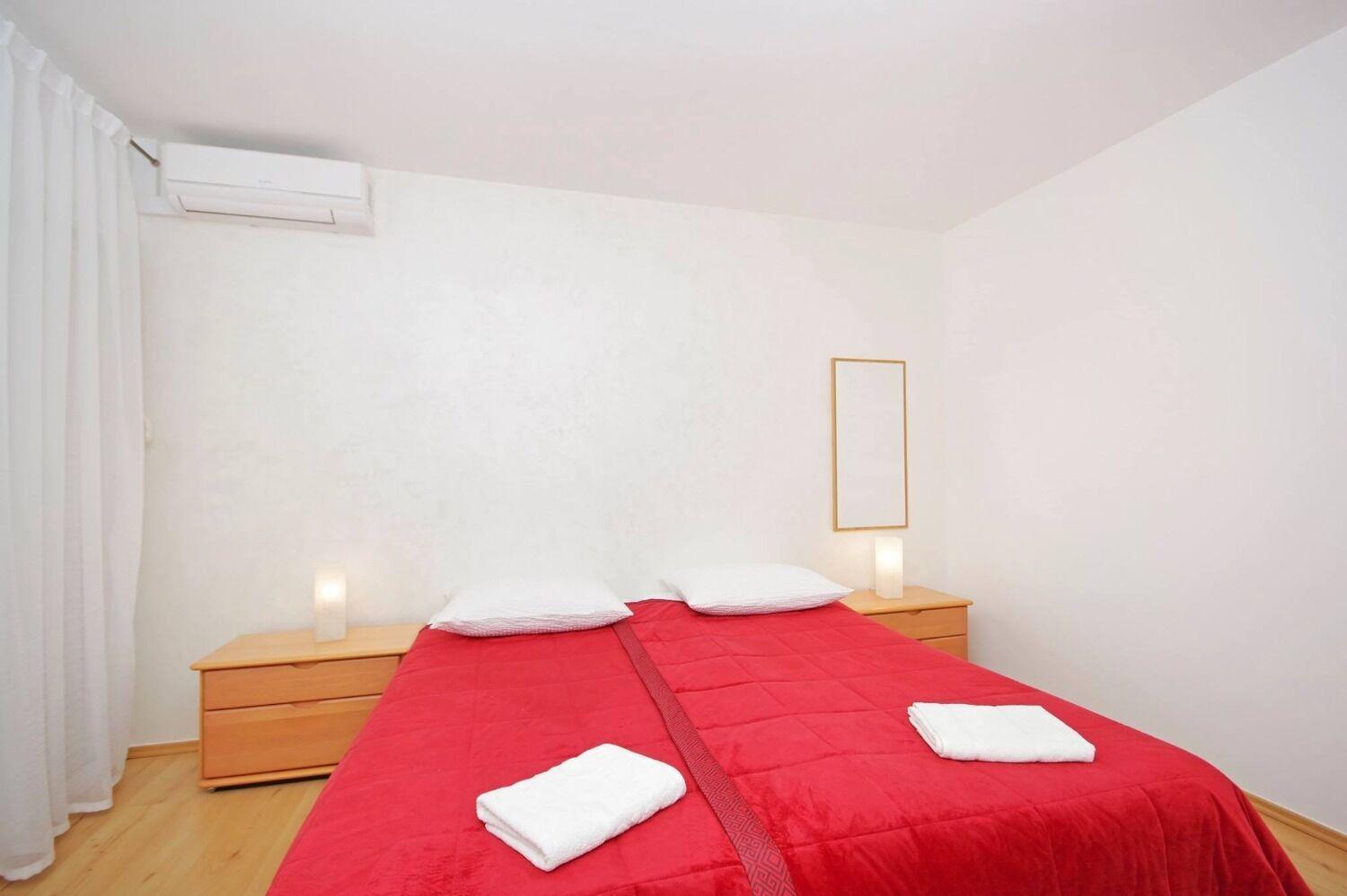 Apartments Javi - Free Private Parking Трогир Экстерьер фото