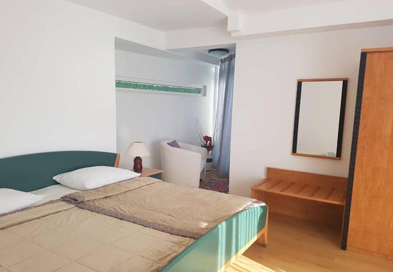 Apartments Javi - Free Private Parking Трогир Экстерьер фото